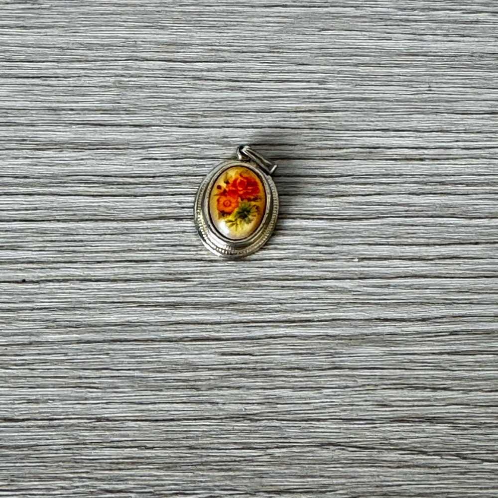 Avon Gold-Tone Oval Floral Pendant in Yellow and Orange